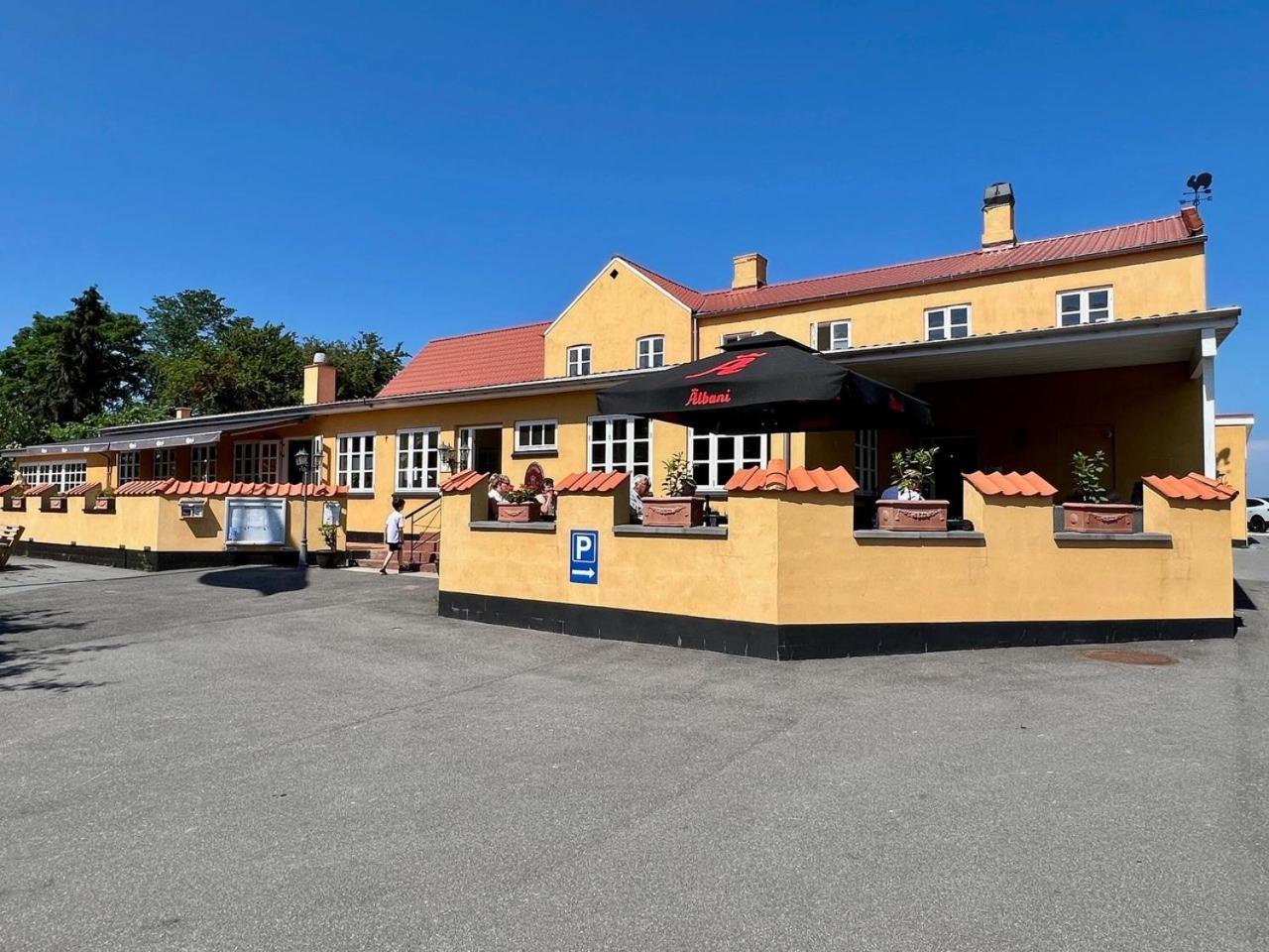 Oro Kro & Hotel Kültér fotó